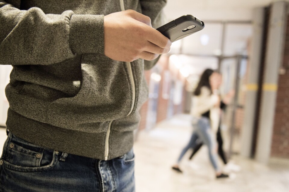 For lenge har vi som politikere latt være å stille spørsmål ved den enorme digitaliseringen av norsk skole. Dette skjedde først og fremst på Høyres vakt, skrive Elise Waagen. For lenge har vi som politikere latt være å stille spørsmål ved den enorme digitaliseringen av norsk skole. Dette skjedde først og fremst på Høyres vakt, skrive Elise Waagen.