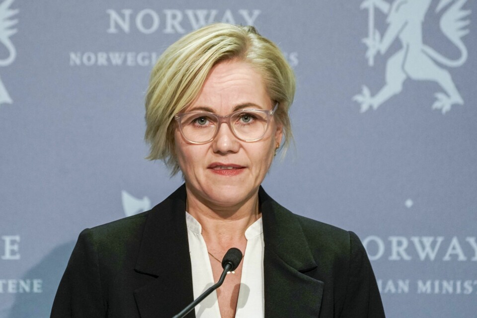 Ingvild Kjerkol har som Arbeiderpartiets helsepolitiske talsperson kritisert Solberg-regjeringen for ikke å gjøre nok for å sørge for at det er nok fastleger. Nå som helse- og omsorgsminister gjør hun noe med det, men fastlegene er ikke tilfreds. Ingvild Kjerkol har som Arbeiderpartiets helsepolitiske talsperson kritisert Solberg-regjeringen for ikke å gjøre nok for å sørge for at det er nok fastleger. Nå som helse- og omsorgsminister gjør hun noe med det, men fastlegene er ikke tilfreds.