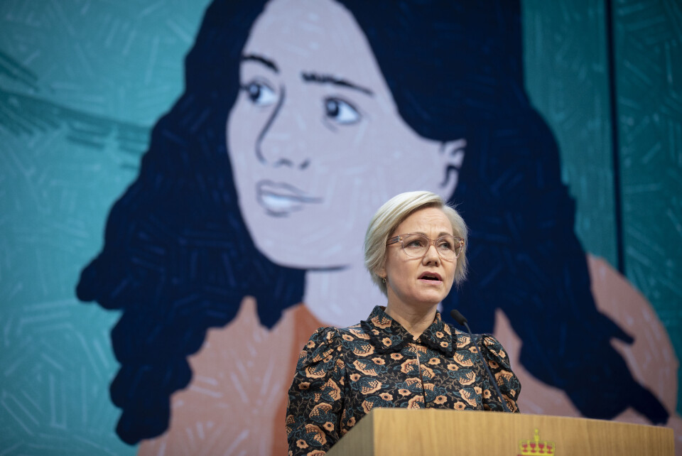 Helse- og omsorgsminister Ingvild Kjerkol (Ap) sier det er svært gledelig at flere årsverk jobber mot barn og unge. Helse- og omsorgsminister Ingvild Kjerkol (Ap) sier det er svært gledelig at flere årsverk jobber mot barn og unge.