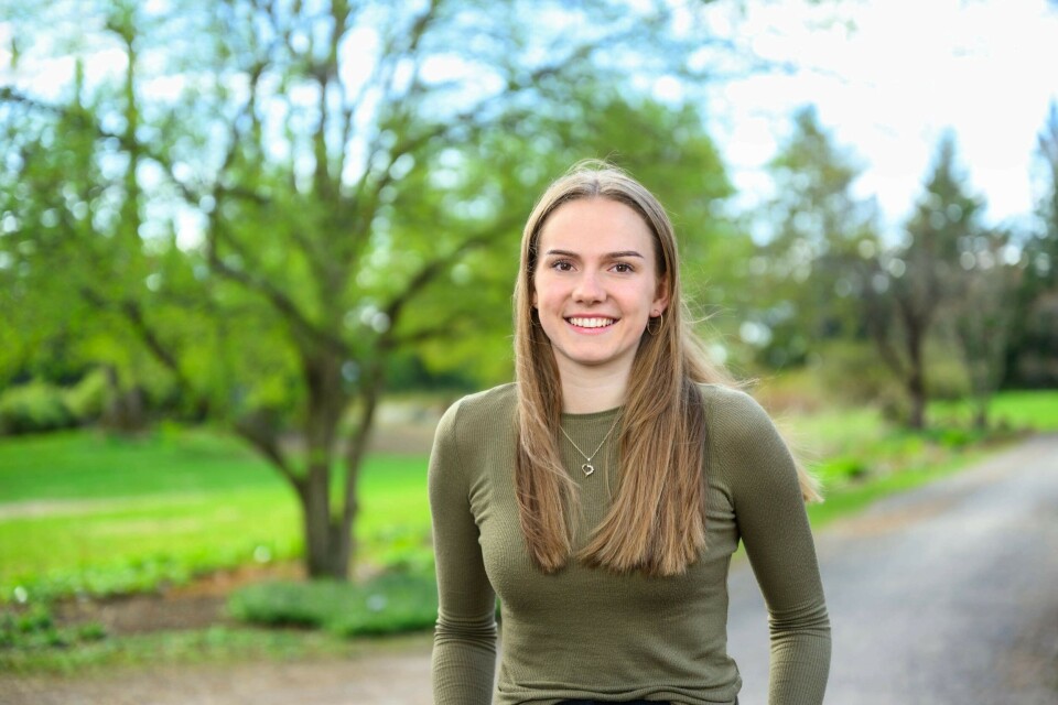 Marianne Rossevatn (Sp) i Hægebostad jakter elg og spiller fotball. Studenten bor i Kristiansand, men fra oktober kan det bli ordførerkontoret i Hægebostad. Marianne Rossevatn (Sp) i Hægebostad jakter elg og spiller fotball. Studenten bor i Kristiansand, men fra oktober kan det bli ordførerkontoret i Hægebostad.