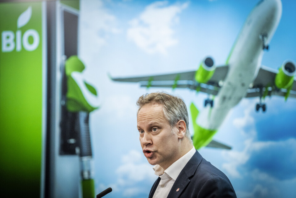 – Det er litt ulike størrelser på Mallorca og Mehamn, sier samferdselsminister Jon-Ivar Nygård (Ap). Men nå skal han altså vurdere modellen som blant annet brukes på Mallorca med differensierte priser for fastboende. – Det er litt ulike størrelser på Mallorca og Mehamn, sier samferdselsminister Jon-Ivar Nygård (Ap). Men nå skal han altså vurdere modellen som blant annet brukes på Mallorca med differensierte priser for fastboende.