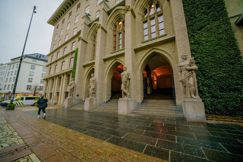 Hordaland tingrett, som vi her ser, kritiserer Bergen kommune for manglende oppfølging av en vaktmester med ADHD og Asperger syndrom. Retten mener avskjeden av mannen verken var forholdsmessig eller rimelig. Hordaland tingrett, som vi her ser, kritiserer Bergen kommune for manglende oppfølging av en vaktmester med ADHD og Asperger syndrom. Retten mener avskjeden av mannen verken var forholdsmessig eller rimelig.