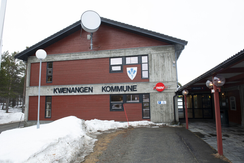 Kommunestyret i Kvænangen ber kommunedirektøren spare en halv million kroner i administrasjonen. Kommunestyret i Kvænangen ber kommunedirektøren spare en halv million kroner i administrasjonen.