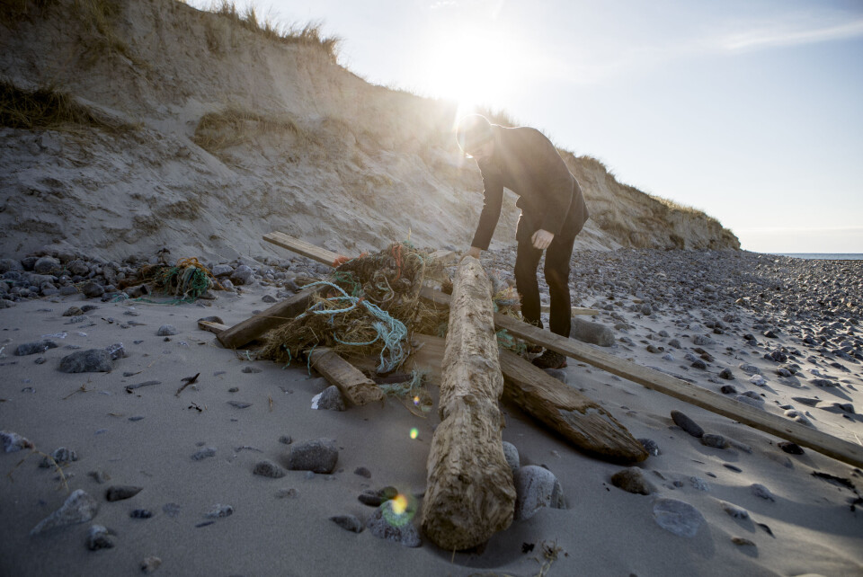 Frivillig innsats, for eksempel med strandrydding, skaper eigarskap til lokalsamfunna og gir eit solid bidrag til god folkehelse, påpeikar skribentane. Frivillig innsats, for eksempel med strandrydding, skaper eigarskap til lokalsamfunna og gir eit solid bidrag til god folkehelse, påpeikar skribentane.