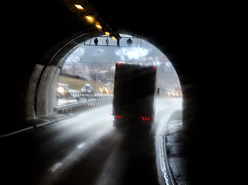 Stortinget har vedtatt at mer godstransport må flyttes fra vei til jernbane og sjø, men det blir likevel nedprioritert, skriver Kjell-Olav Gammelsæther. Stortinget har vedtatt at mer godstransport må flyttes fra vei til jernbane og sjø, men det blir likevel nedprioritert, skriver Kjell-Olav Gammelsæther.