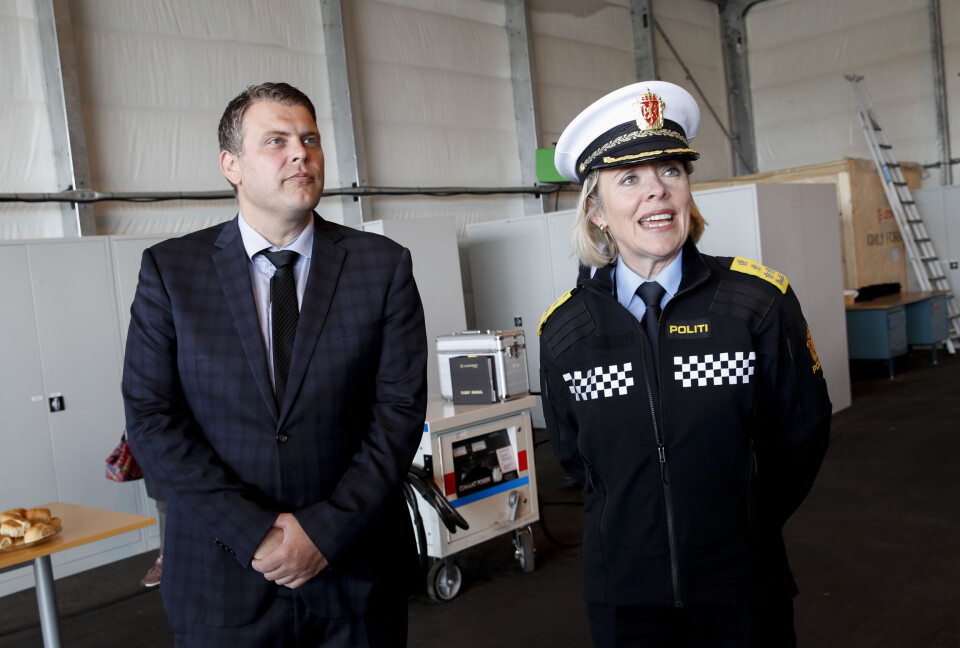 Politidirektør Benedicte Bjørnland og justisminister Jøran Kallmyr møttes til debatt under Arendalsuka. Her fotografert ved Politiets helikoptertjeneste tidligere i år. Foto: Vidar Ruud / NTB scanpix Politidirektør Benedicte Bjørnland og justisminister Jøran Kallmyr møttes til debatt under Arendalsuka. Her fotografert ved Politiets helikoptertjeneste tidligere i år. Foto: Vidar Ruud / NTB scanpix