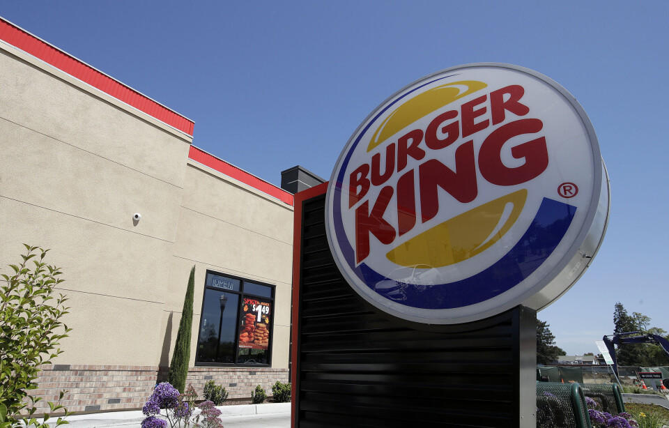 Det ble nylig kjent at Burger King rettet erstatningskrav mot Askøy kommune etter vannkrisen. Etter å ha mottatt "svært mange henvendelser" velger selskapet nå å trekke kravet. Foto: AP / NTB scanpix Det ble nylig kjent at Burger King rettet erstatningskrav mot Askøy kommune etter vannkrisen. Etter å ha mottatt 'svært mange henvendelser' velger selskapet nå å trekke kravet. Foto: AP / NTB scanpix
