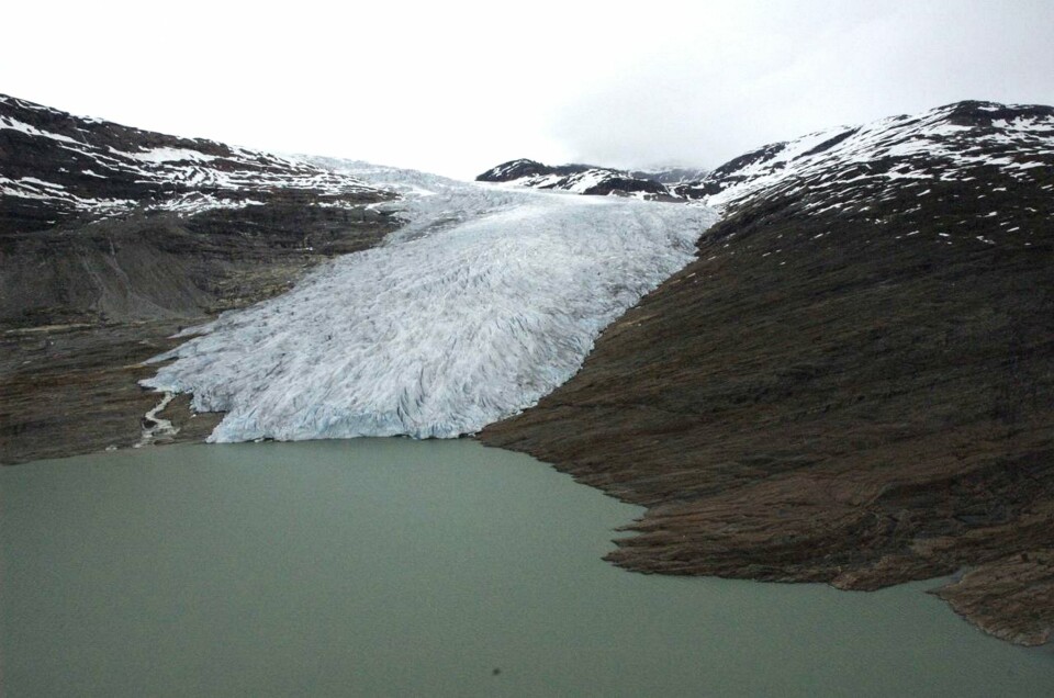 Selskapet Svaice vil selge isbiter fra Svartisen i Nordland til restauranter. Illustrasjonsfoto: 330-Skvadronen / Forsvaret / NTB scanpix Selskapet Svaice vil selge isbiter fra Svartisen i Nordland til restauranter. Illustrasjonsfoto: 330-Skvadronen / Forsvaret / NTB scanpix