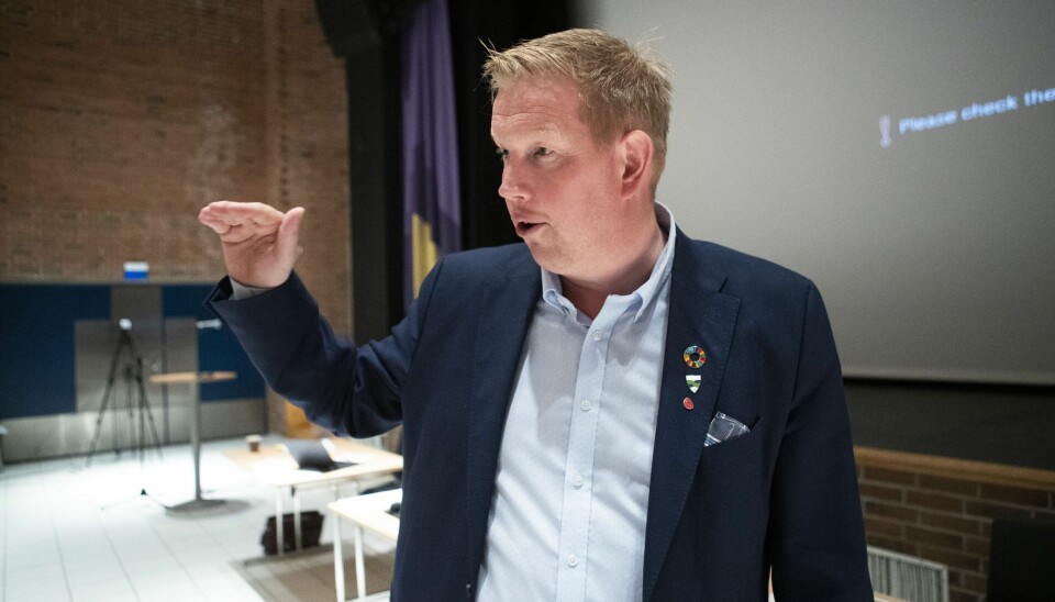 Ordfører Amund Hellesø (Ap) i Nærøysund kommune tar til orde for flytende gasskraftverk.