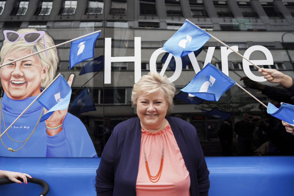 Høyre-leder Erna Solberg startet kommunevalgkampen sommeren 2022 ved å reise på turné i en egen Høyre-buss. Høyre-leder Erna Solberg startet kommunevalgkampen sommeren 2022 ved å reise på turné i en egen Høyre-buss.