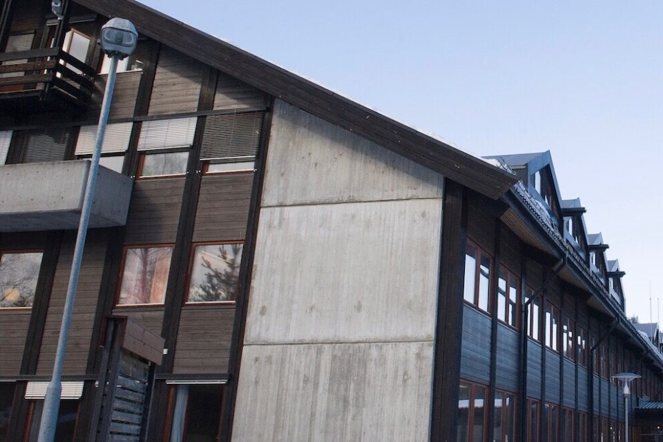 Skravla går på kryss og tvers i kommunehuset i Sør-Aurdal, også der den ikke skal gå, skriver vår kommentator. Foto: Terje Lien Skravla går på kryss og tvers i kommunehuset i Sør-Aurdal, også der den ikke skal gå, skriver vår kommentator. Foto: Terje Lien