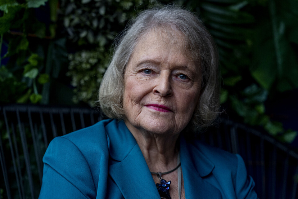 Arbeiderpartiet vil ha 800 flere ansatte i eldreomsorgen i Oslo. Gro Harlem Brundtland presenterte tirsdag et eldreløft på det nye Lambertseterhjemmet i Nordstrand bydel. Arbeiderpartiet vil ha 800 flere ansatte i eldreomsorgen i Oslo. Gro Harlem Brundtland presenterte tirsdag et eldreløft på det nye Lambertseterhjemmet i Nordstrand bydel.