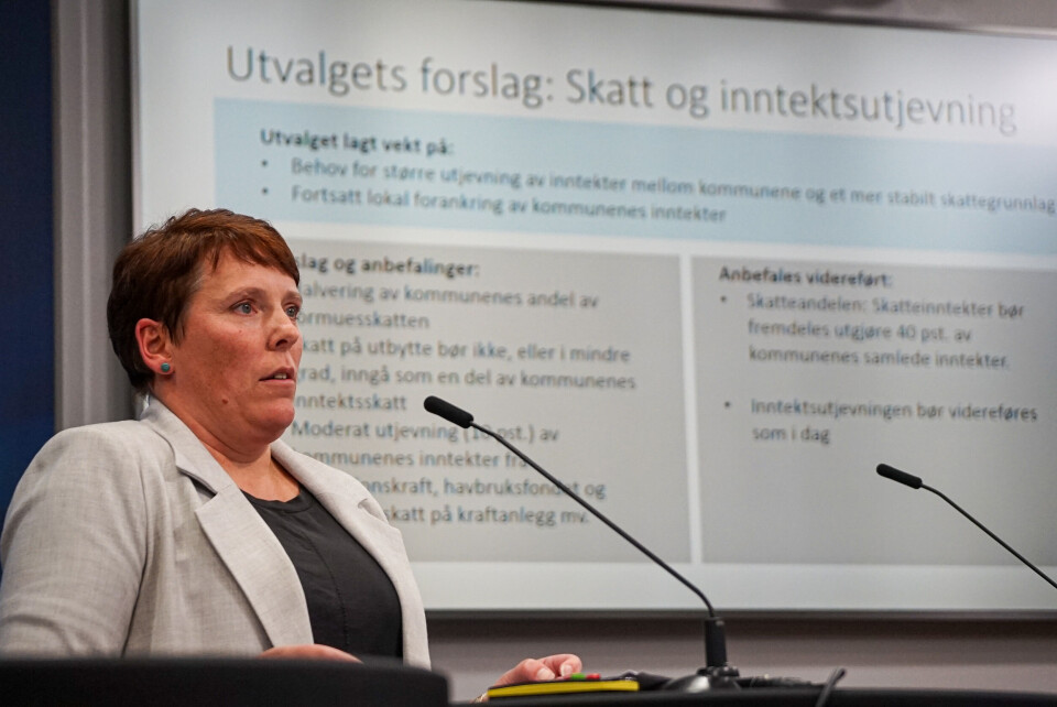 Utvalget, ledet Marianne Haraldsvik, får honnør for en lettlest og flott gjennomgang av inntektssystemet av konsulent Bjørn Brox. – Jeg kan ikke tenke meg en bedre innføring i inntektssystemet enn denne NOU-en, skriver han. Utvalget, ledet Marianne Haraldsvik, får honnør for en lettlest og flott gjennomgang av inntektssystemet av konsulent Bjørn Brox. – Jeg kan ikke tenke meg en bedre innføring i inntektssystemet enn denne NOU-en, skriver han.