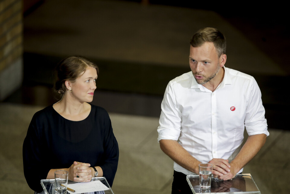 SV-leder Audun Lysbakken (t.h.) legger fredag fram en ambisiøs plan for å kutte klimautslipp, men samtidig sikre sosial rettferdighet. Han vil i 2021 få hard kamp om klimavelgerne fra MDGs nasjonale talsperson Une Aina Bastholm. Foto: Vidar Ruud / NTB scanpix SV-leder Audun Lysbakken (t.h.) legger fredag fram en ambisiøs plan for å kutte klimautslipp, men samtidig sikre sosial rettferdighet. Han vil i 2021 få hard kamp om klimavelgerne fra MDGs nasjonale talsperson Une Aina Bastholm. Foto: Vidar Ruud / NTB scanpix