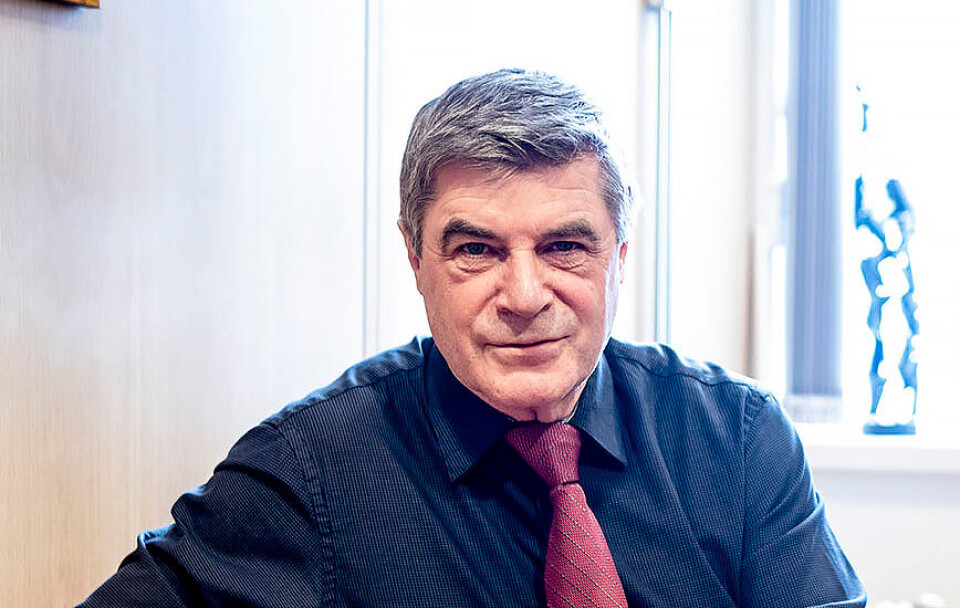 – Hammerfest var en nedslitt by. Nå er den ikke til å kjenne igjen, mener Alf E. Jakobsen, som i høst takket av etter 20 år som ordfører. Arkivfoto: Magnus Knutsen Bjørke – Hammerfest var en nedslitt by. Nå er den ikke til å kjenne igjen, mener Alf E. Jakobsen, som i høst takket av etter 20 år som ordfører. Arkivfoto: Magnus Knutsen Bjørke