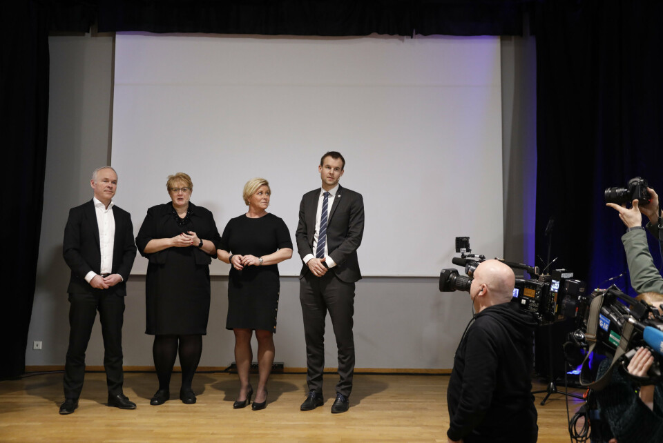Regjeringen la fredag fram stortingsmeldingen «Muligheter for alle. Fordeling og sosial bærekraft» på en pressekonferanse på Løkenåsen skole i Lørenskog. Siv Jensen (Frp), Trine Skei Grande (V), Jan Tore Sanner (H) og Kjell Ingolf Ropstad (KrF) var til stede. Foto: Ole Berg-Rusten / NTB scanpix Regjeringen la fredag fram stortingsmeldingen «Muligheter for alle. Fordeling og sosial bærekraft» på en pressekonferanse på Løkenåsen skole i Lørenskog. Siv Jensen (Frp), Trine Skei Grande (V), Jan Tore Sanner (H) og Kjell Ingolf Ropstad (KrF) var til stede. Foto: Ole Berg-Rusten / NTB scanpix