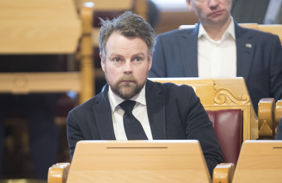 Næringsminister Torbjørn Røe Isaksen er invitert til et folkemøte i Kvalsund mandag kveld. Foto: Terje Bendiksby/NTB scanpix Næringsminister Torbjørn Røe Isaksen er invitert til et folkemøte i Kvalsund mandag kveld. Foto: Terje Bendiksby/NTB scanpix