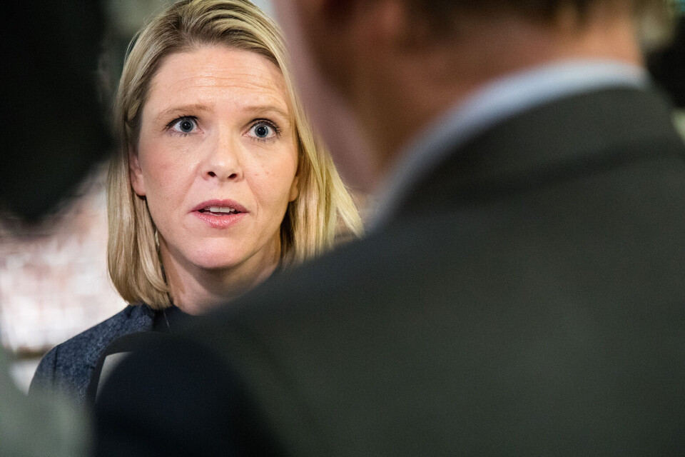 Innvandringsminister Sylvi Listhaug (Frp) mener en ny kampanje for asylsøkere er navlebeskuende og ikke klarer å se det store bildet. Arkivfoto: Audun Braastad / NTB scanpix Innvandringsminister Sylvi Listhaug (Frp) mener en ny kampanje for asylsøkere er navlebeskuende og ikke klarer å se det store bildet. Arkivfoto: Audun Braastad / NTB scanpix