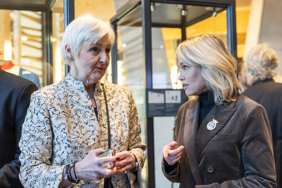 Statsforvaltar Valgerd Svarstad Haugland på offisielt oppdrag – her opninga av det nye Skimuseet i Holmenkollen saman med Oslo-ordførar Anne Lindboe. Statsforvaltar Valgerd Svarstad Haugland på offisielt oppdrag – her opninga av det nye Skimuseet i Holmenkollen saman med Oslo-ordførar Anne Lindboe.