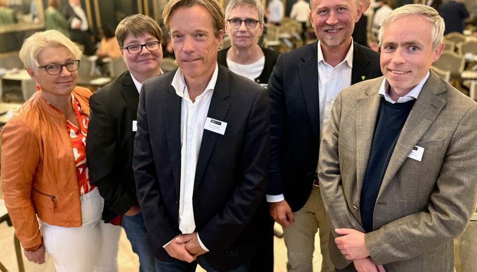 Kommunedirektører, her representert ved de som satt i styret i Norsk Kommunedirektørforum i 2022, ønsker mer handlingsrom, ifølge en fersk undersøkelse. Fra venstre Turid Stubø Johnsen, Sarpsborg, Stine Jakobsson Strømsø, Bardu, Bjørn Gudbjørgsrud, Rannveig Mogren, Gausdal, Endre Skjervø, Frosta, og Yngve Bergesen, kommunedirektør i Vindafjord.