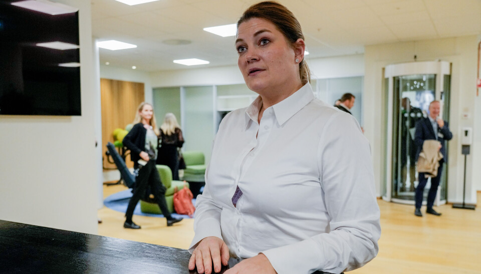 Næringsminister Cecilie Myrseth forklarer at poenget med besøksbidrag er urettferdigheten med at lokalbefolkningen bærer all byrden for økte utgifter i forbindelse med turisme.