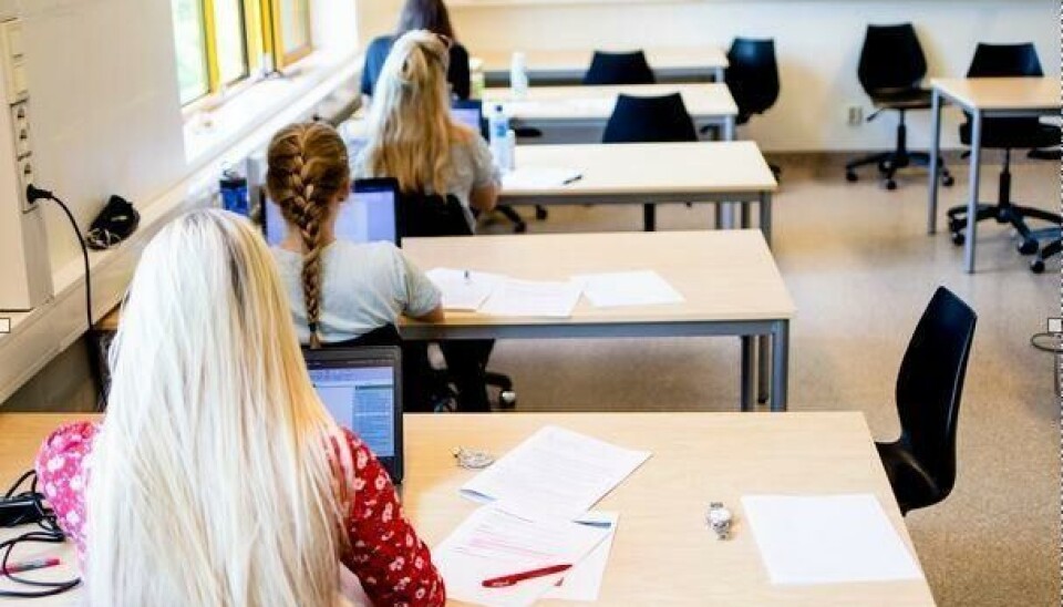 Selv om nettet kom tilbake i normalt drift på formiddagen, mener Halden at elevene ikke fikk utført sitt eksamensarbeid godt nok.