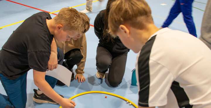 Her tester de ut nye metoder for framtidas skole