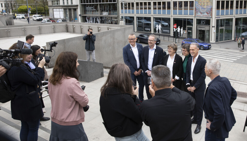 Klare for å forhandle om lønn. Fra venstre: Trond Ellefsen i YS Kommune, Geir Røsvoll i Unio kommune, Mette Nord i LO kommune, Tonje Leborg i Akademikerne kommune og Tor Arne Gangsø i KS.