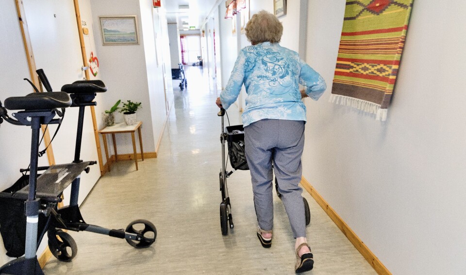 En ny rapport fra Røde Kors viser at eldre i kommuner med god økonomi har 37 prosent større sjanse for å få sykehjemsplass enn de i kommuner med dårlig økonomi.