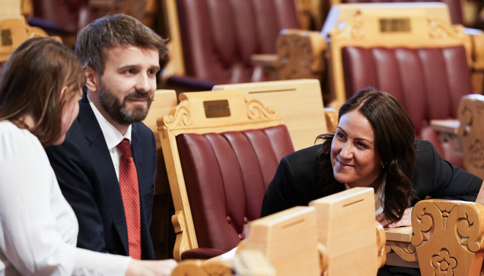 Helse- og omsorgsminister Jan Christian Vestre (Ap), arbeids- og inkluderingsminister Tonje Brenna (Ap) og kommunalminister Kjersti Stenseng (Ap) har fredag signert en avtale for å sikre rekruttering til helse- og omsorgssektoren.