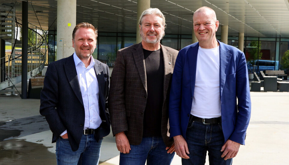 Komunedirektørane Jarl Martin Møller (f.v.), Ivar Bø og Rune Sjurgard har gått saman om eit prosjekt som skal utvikle metodar og verktøy som kan styrke lokaldemokratiet.