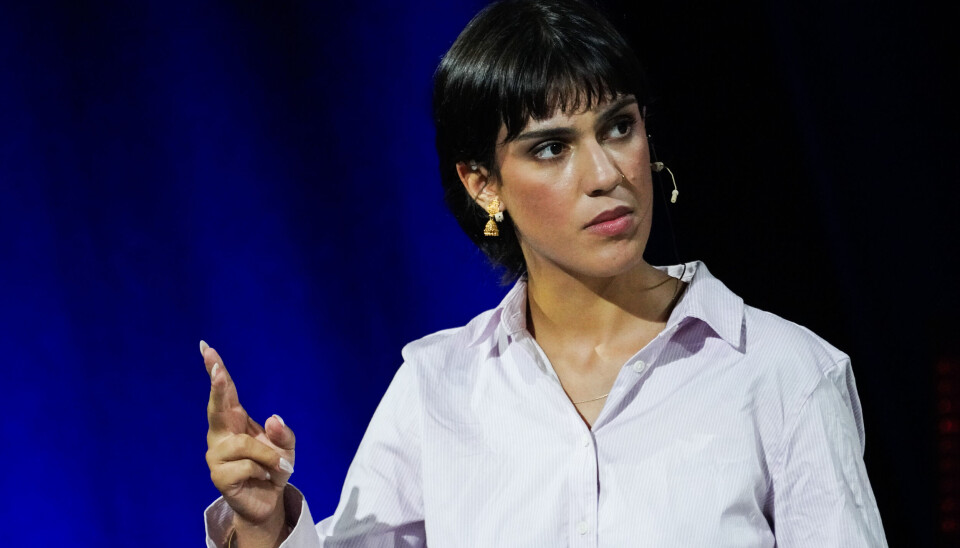 Amrit Kaur trakk seg som leder av Rød Ungdom etter press og kritikk for en video om drapet på den høyreradikale aktivisten Charlie Kirk.