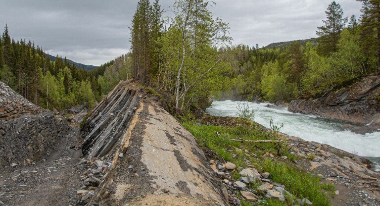 Full stans for lakseeventyret: Tomme for penger og politianmeldt