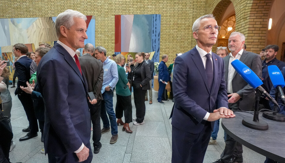 – Vi trenger reell vekst i frie inntekter, ikke symbolpolitikk, skriver Børre Lien Hansen (H). Her statsminister Jonas Gahr Støre (Ap) og finansminister Jens Stoltenberg i vandrehallen etter finanstalen i Stortinget.