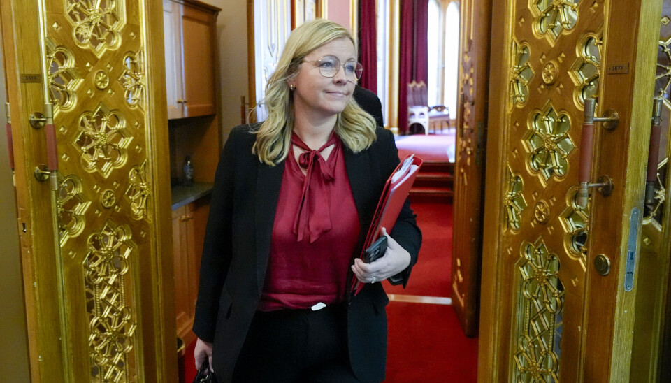 Arbeids- og inkluderingsminister Kjersti Stenseng (Ap) ber kommunene om å unngå bosetting i områder med høy innvandrerandel og levekårsutfordringer.